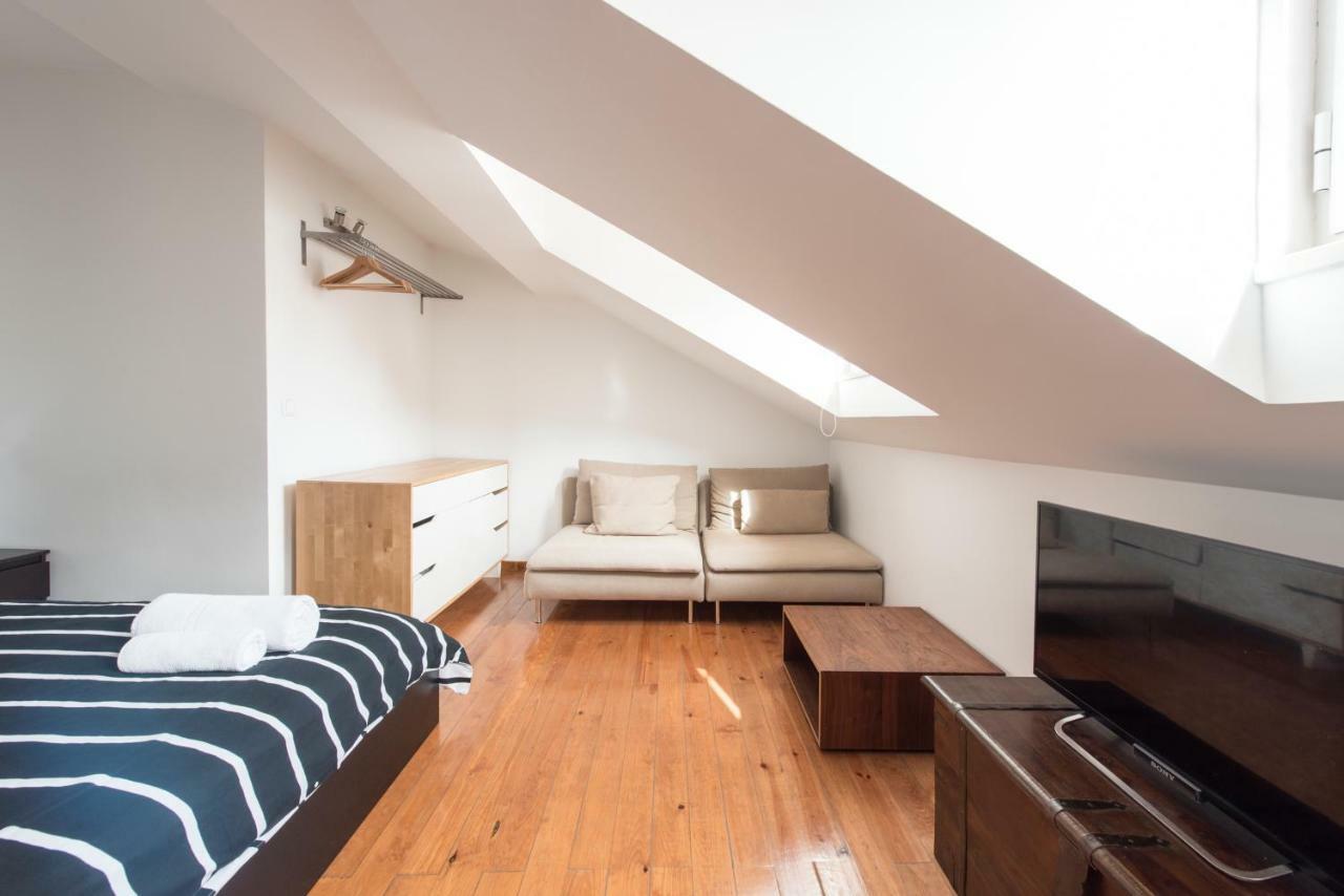 Cozy Apartment In Bairro Alto Lisbon Bagian luar foto