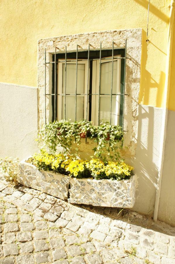 Cozy Apartment In Bairro Alto Lisbon Bagian luar foto