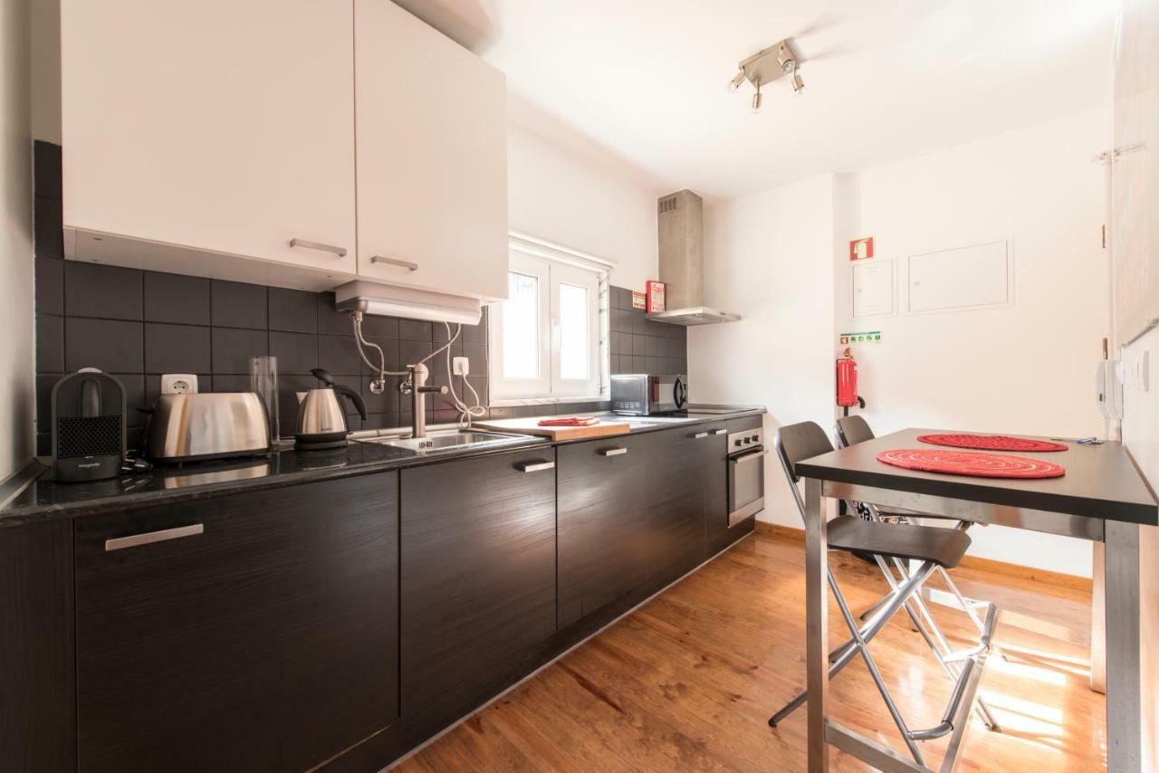 Cozy Apartment In Bairro Alto Lisbon Bagian luar foto